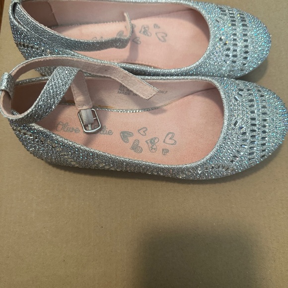 Olive & Edie - Picture 4 of 4